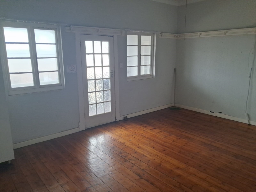 To Let 1 Bedroom Property for Rent in Quigney Eastern Cape